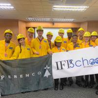 Les 14 étudiants du SPE Student Chapter d'IFP School en field trip en Asie